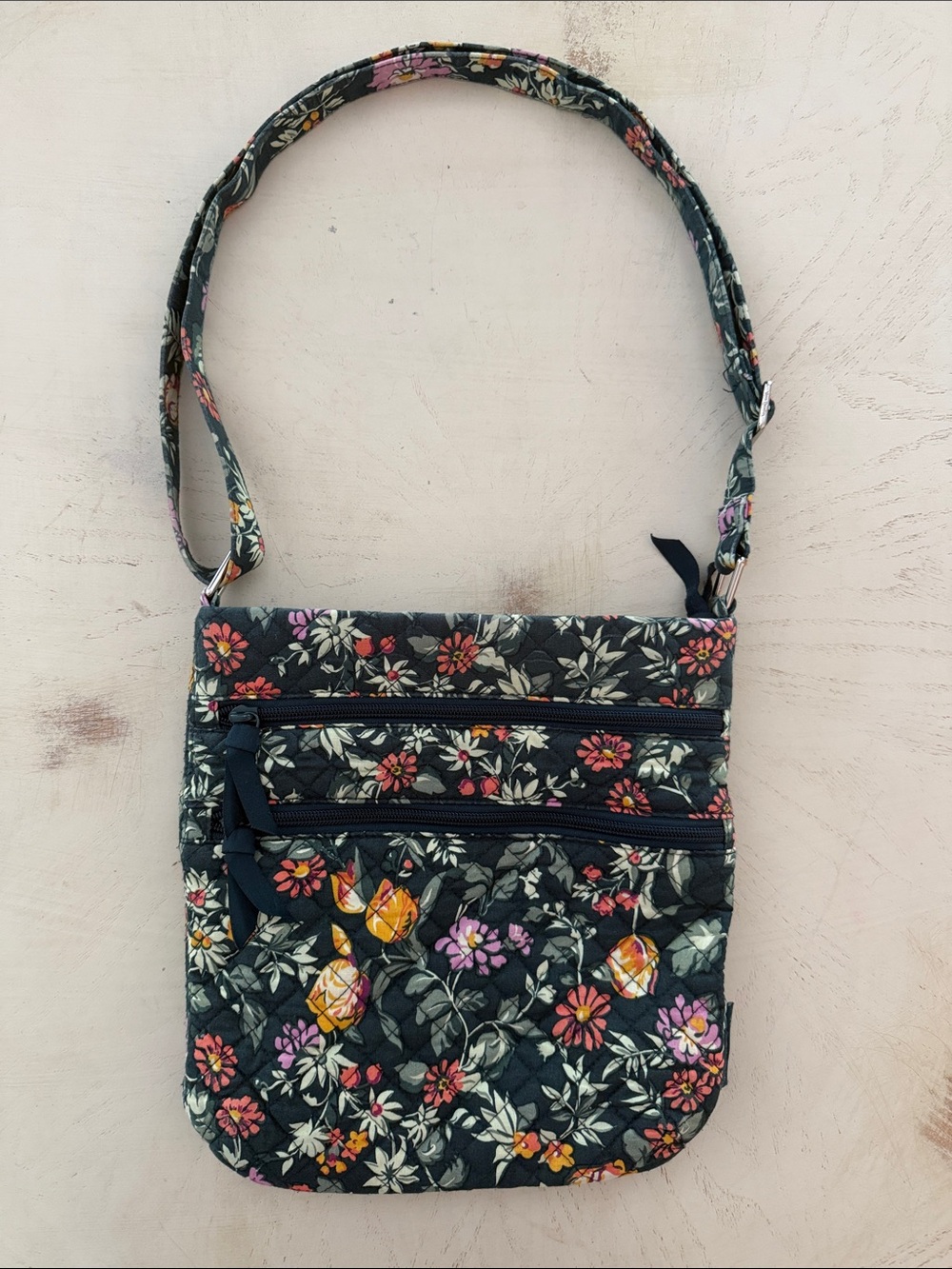 Vera Bradley floral purse adjustable length straps